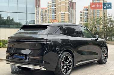 Внедорожник / Кроссовер Zeekr 7X 2025 в 