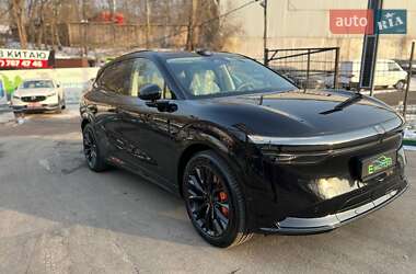 Позашляховик / Кросовер Zeekr 7X 2024 в 