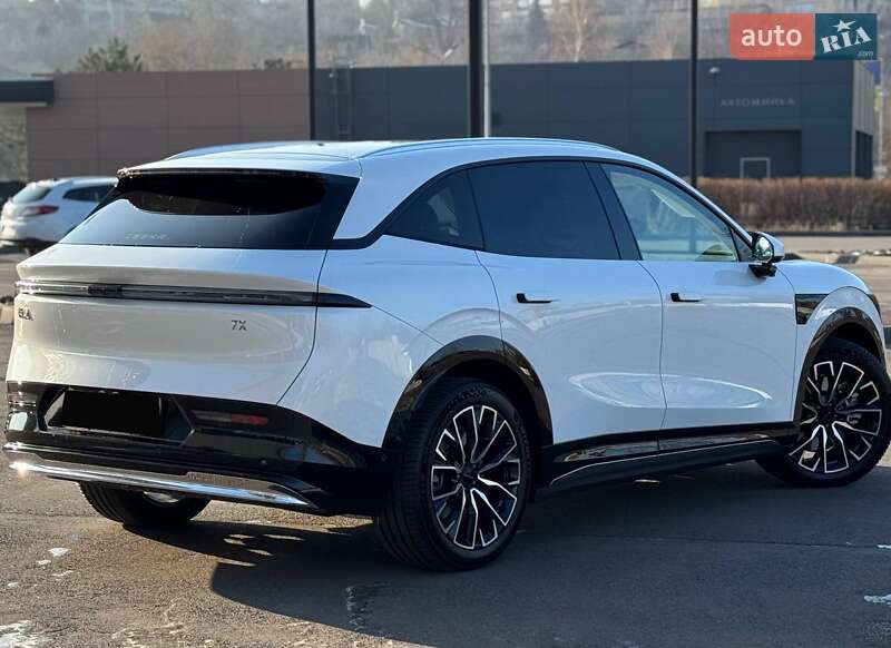 Внедорожник / Кроссовер Zeekr 7X 2025 в Киеве