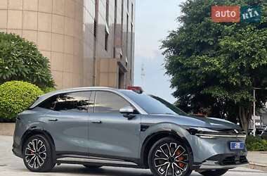 Позашляховик / Кросовер Zeekr 7X 2024 в 