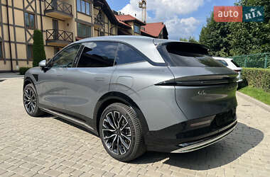 Позашляховик / Кросовер Zeekr 7X 2025 в 