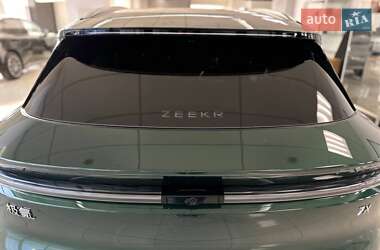 Позашляховик / Кросовер Zeekr 7X 2025 в 