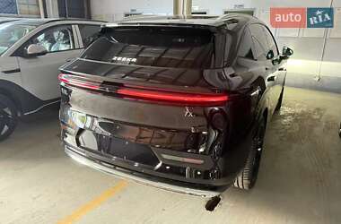 Позашляховик / Кросовер Zeekr 7X 2025 в 