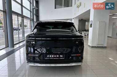 Внедорожник / Кроссовер Zeekr 7X 2025 в 
