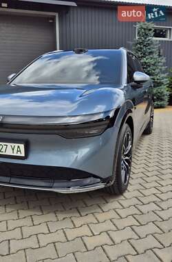 Позашляховик / Кросовер Zeekr 7X 2025 в 