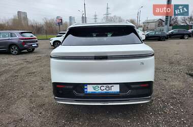 Позашляховик / Кросовер Zeekr 7X 2025 в 
