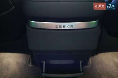 Внедорожник / Кроссовер Zeekr 7X 2024 в 