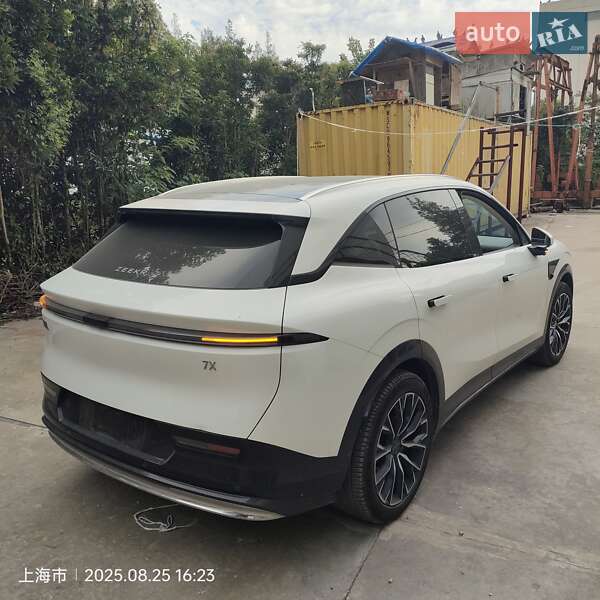 Позашляховик / Кросовер Zeekr 7X 2024 в Києві