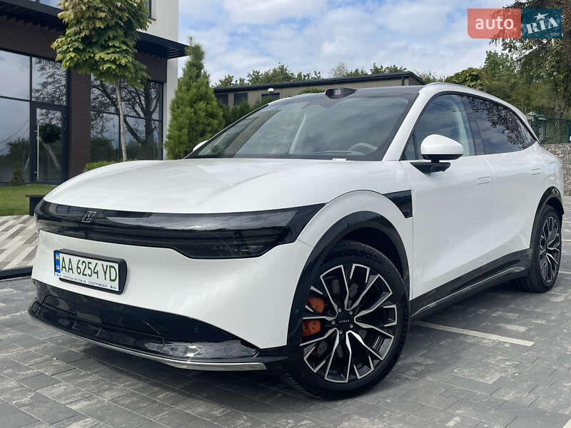 Позашляховик / Кросовер Zeekr 7X 2024 в 