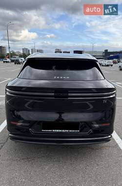 Позашляховик / Кросовер Zeekr 7X 2024 в 
