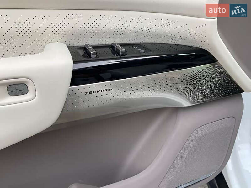 Позашляховик / Кросовер Zeekr 7X 2024 в Києві