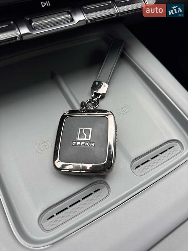 Позашляховик / Кросовер Zeekr 7X 2025 в Києві