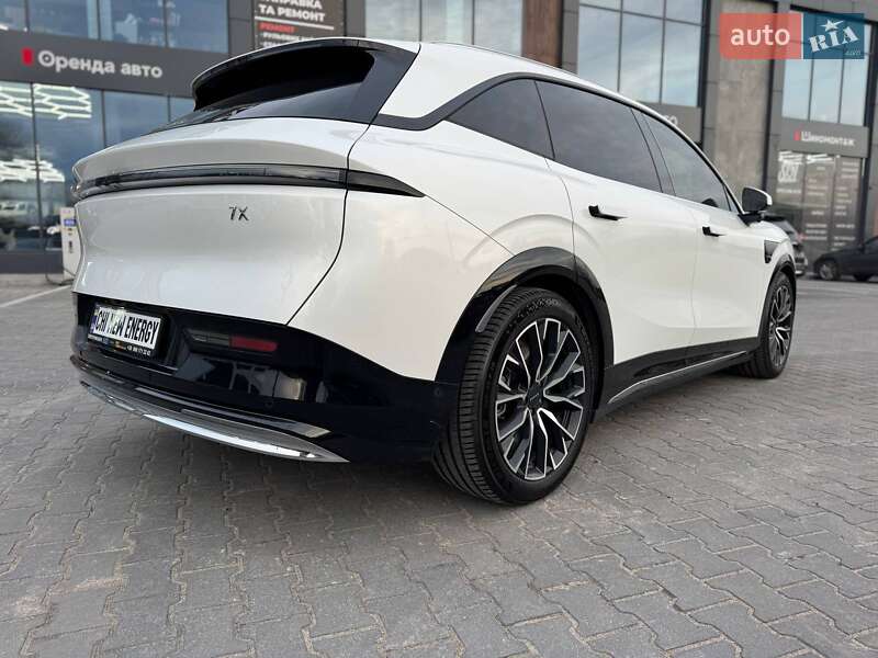 Внедорожник / Кроссовер Zeekr 7X 2024 в Киеве