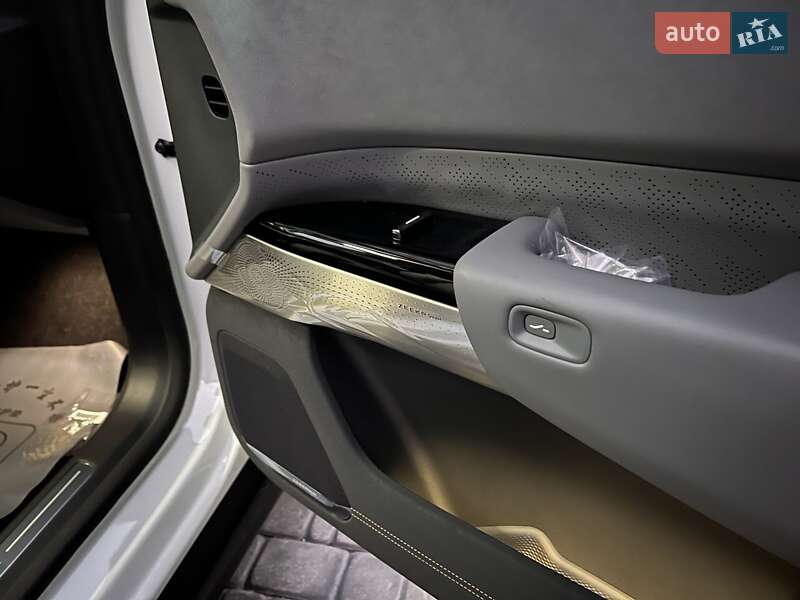 Внедорожник / Кроссовер Zeekr 7X 2025 в Киеве