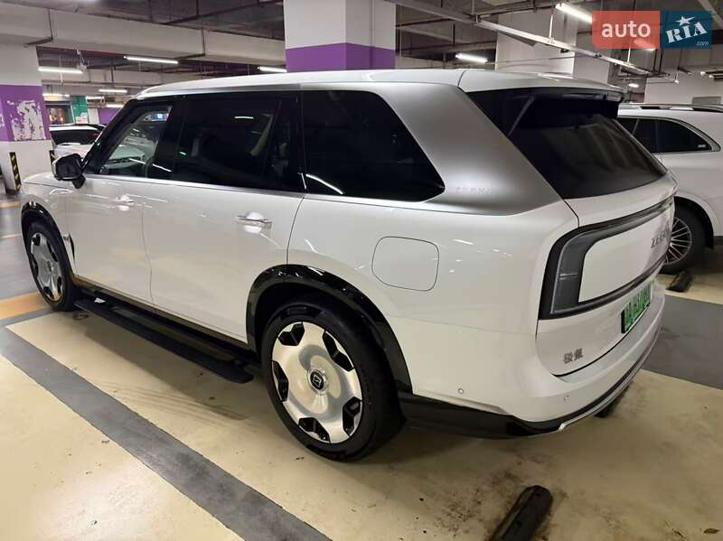 Внедорожник / Кроссовер Zeekr 9X 2025 в Киеве
