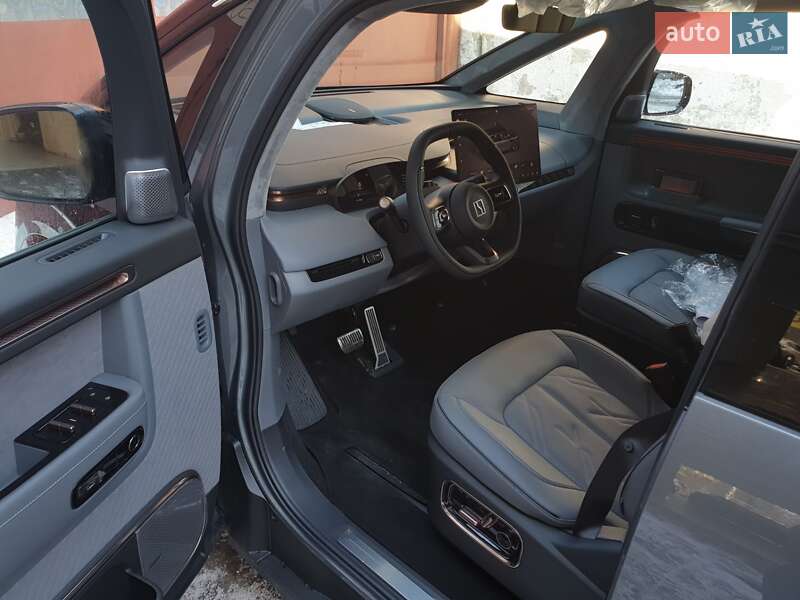 Минивэн Zeekr Mix 2024 в Днепре