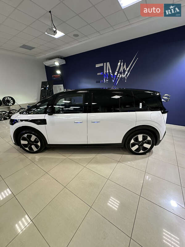 Минивэн Zeekr Mix 2024 в Кропивницком