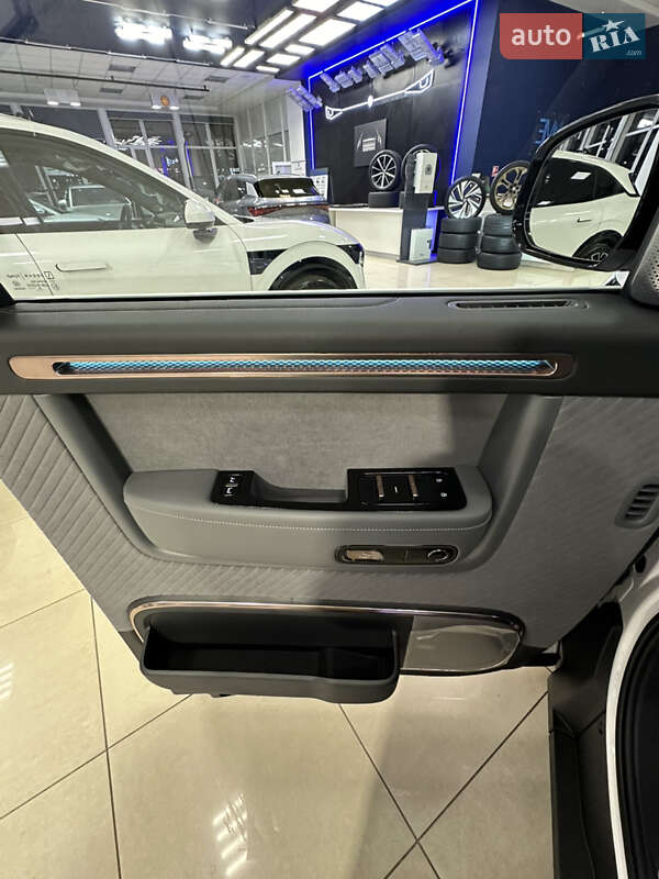Минивэн Zeekr Mix 2024 в Кропивницком