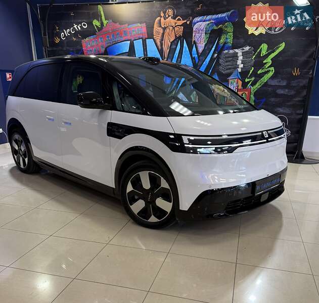 Минивэн Zeekr Mix 2024 в Кропивницком