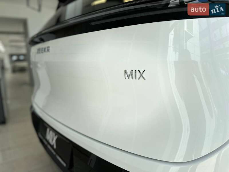 Мінівен Zeekr Mix 2025 в Києві