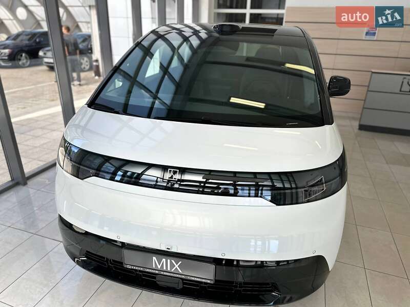 Мінівен Zeekr Mix 2025 в Києві