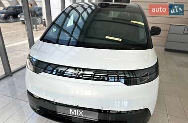 Минивэн Zeekr Mix 2025 в 