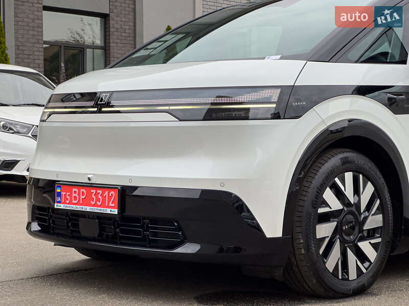 Мінівен Zeekr Mix 2025 в Києві