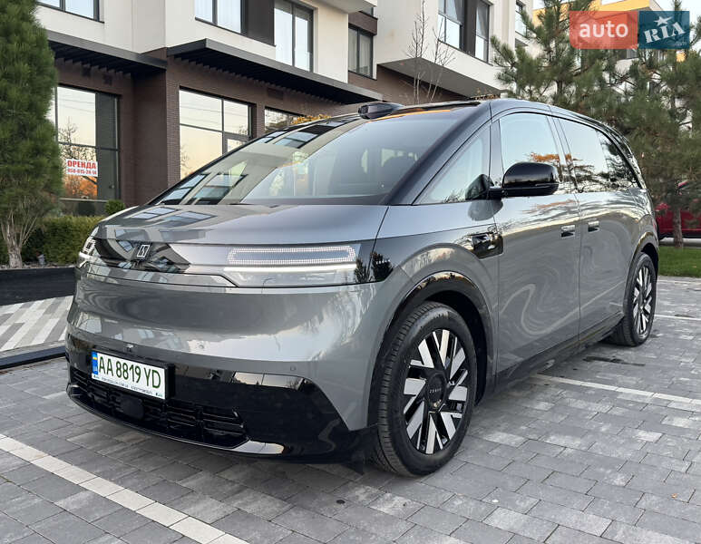 Мінівен Zeekr Mix 2024 в Ужгороді фото 10 Мінівен Zeekr Mix 2024 в Ужгороді