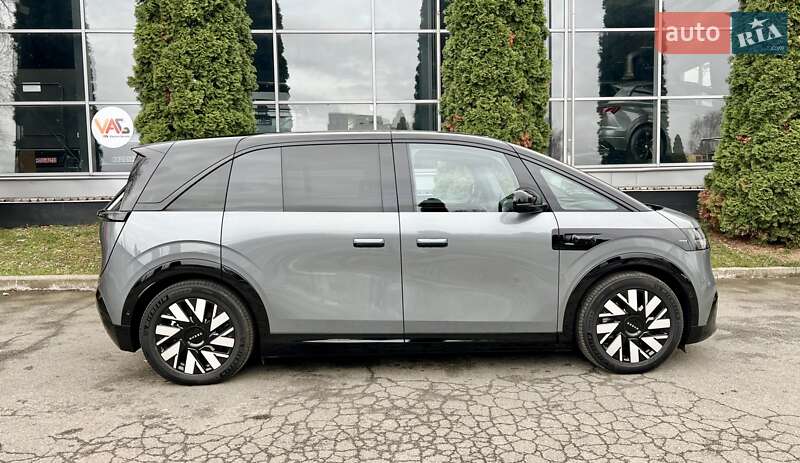 Мінівен Zeekr Mix 2024 в Києві