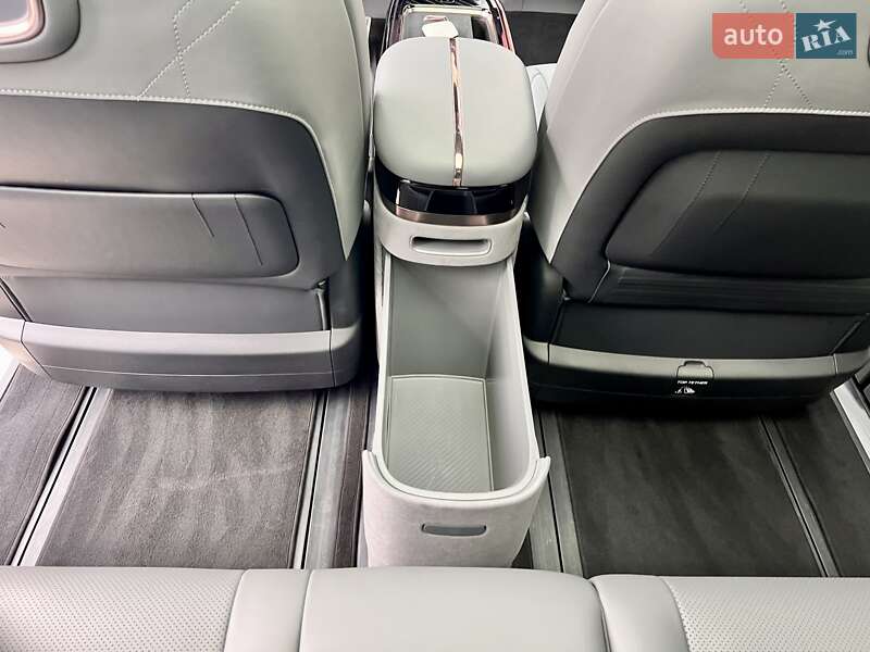 Мінівен Zeekr Mix 2024 в Києві