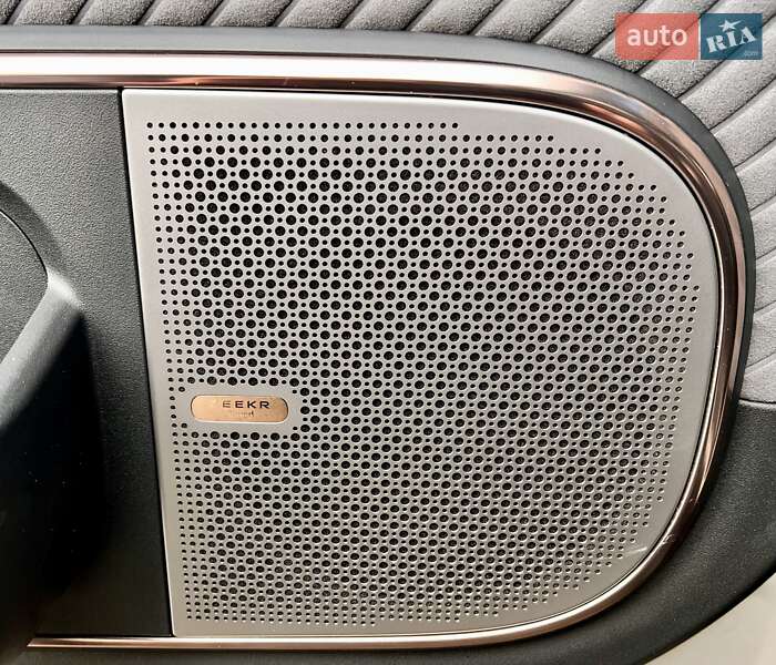 Мінівен Zeekr Mix 2024 в Києві