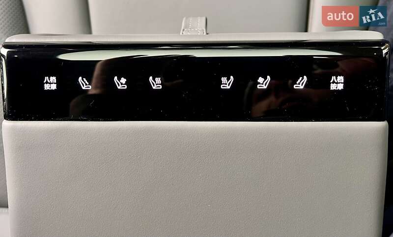 Мінівен Zeekr Mix 2024 в Києві