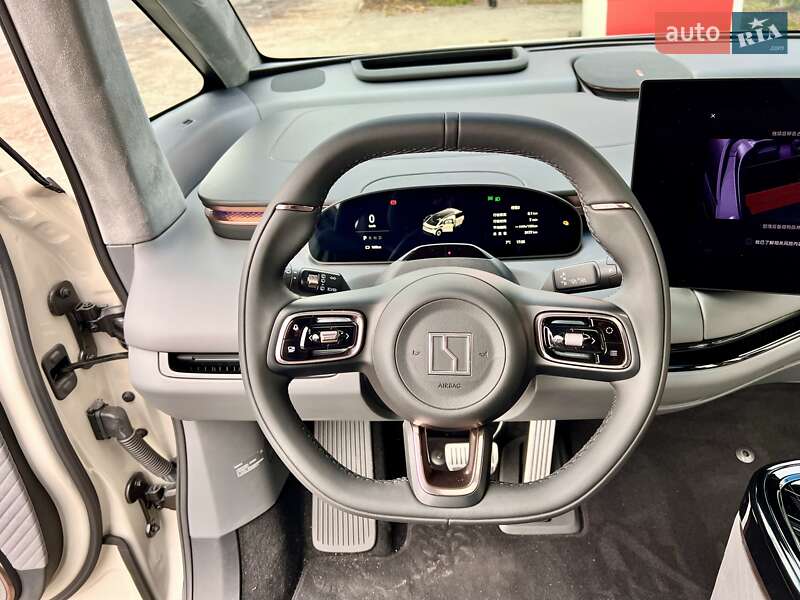 Мінівен Zeekr Mix 2024 в Києві