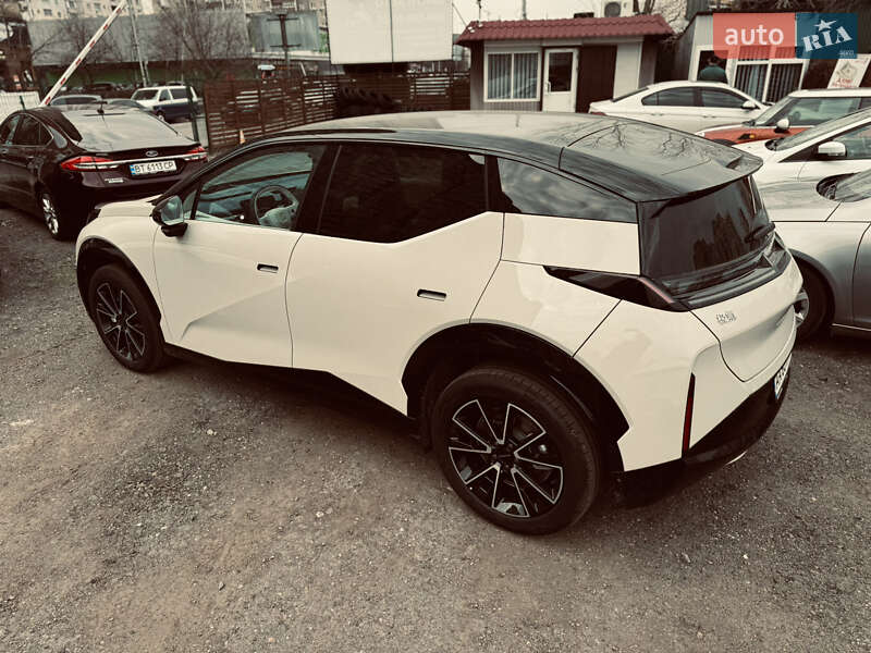 Хэтчбек Zeekr X 2023 в Киеве