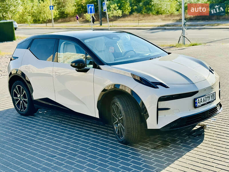 Хэтчбек Zeekr X 2023 в Киеве