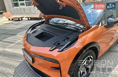 Позашляховик / Кросовер Zeekr X 2025 в 