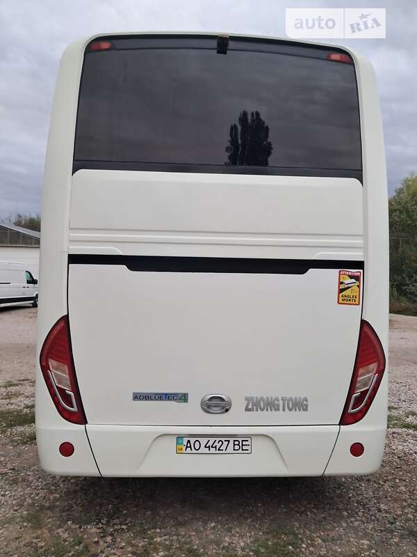 Туристический / Междугородний автобус Zhong Tong LCK 6129 H 2013 в Чопе