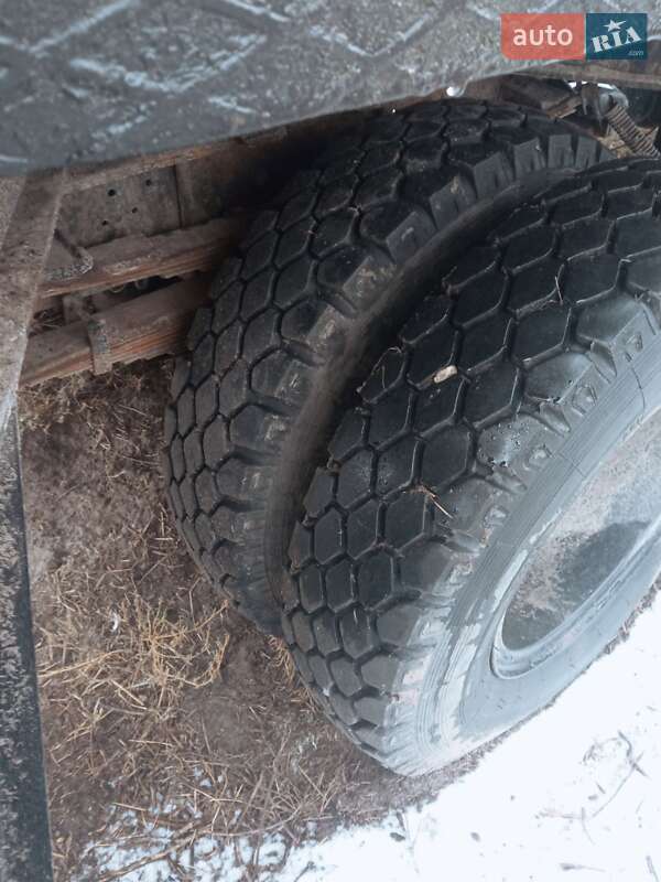 Автокран ЗИЛ 130 1989 в Остроге