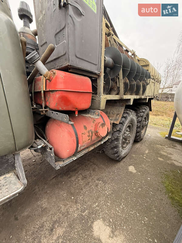 Буровая установка ЗИЛ 131 1981 в Олевске