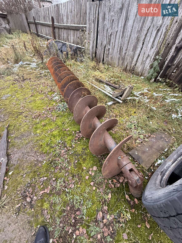 Буровая установка ЗИЛ 131 1981 в Олевске