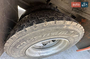 Приміський автобус ЗИЛ 3230 2005 в Одесі