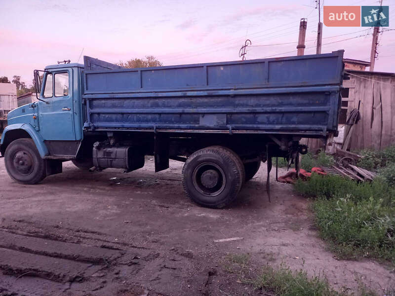 Самосвал ЗИЛ 4331 1992 в Ровно