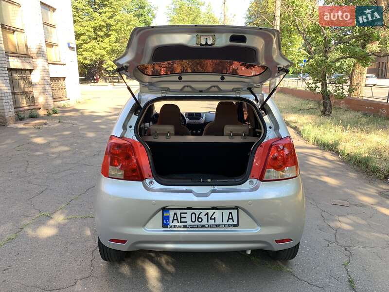 Хетчбек Zotye Z100 2015 в Кривому Розі фото 34 Хетчбек Zotye Z100 2015 в Кривому Розі