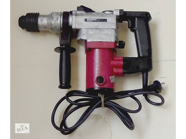 Европейский перфоратор 850 W .