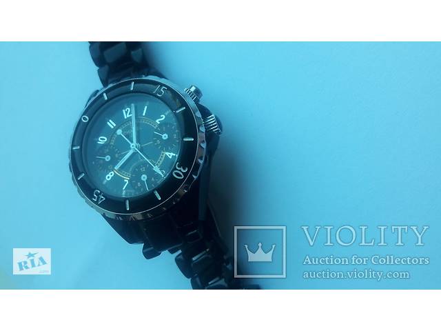 Часы Chanel J12