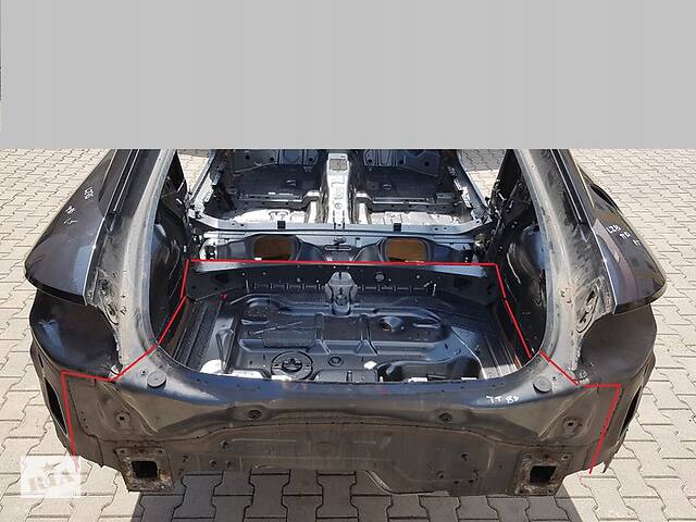 продам Б/У Audi tt 8s 8s0 панель задний пол багажника lz7s оригинальная со шрота бу в Львове
