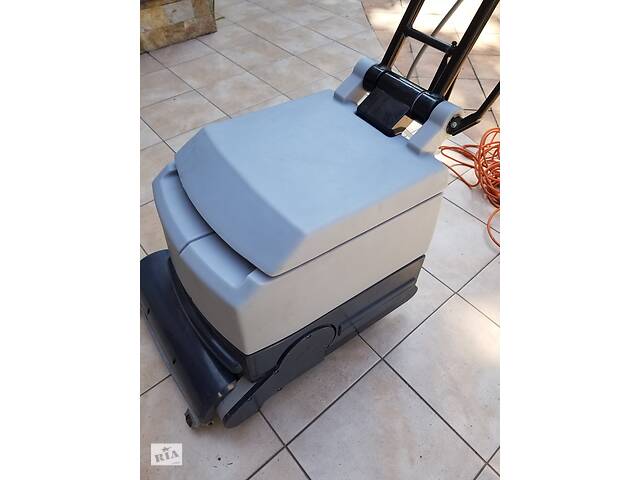 Поломоечная машина Nilfisk CA340 практически новая!