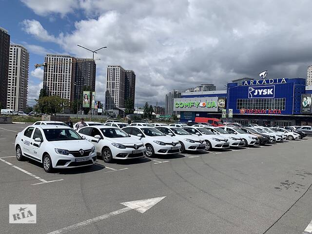 Водитель на авто компании (Uber, Bolt, левый берег)