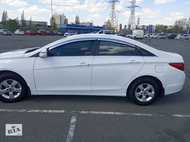 Авто в аренду Hyundai Sonata 2015 р.
