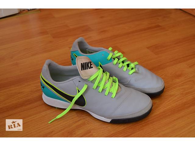 Оригінальні нові шкіряні сороконожки nike tiempo genio tf